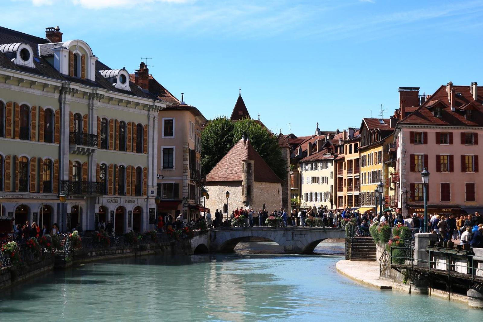 Les Petits Champs Lejlighed Annecy Eksteriør billede